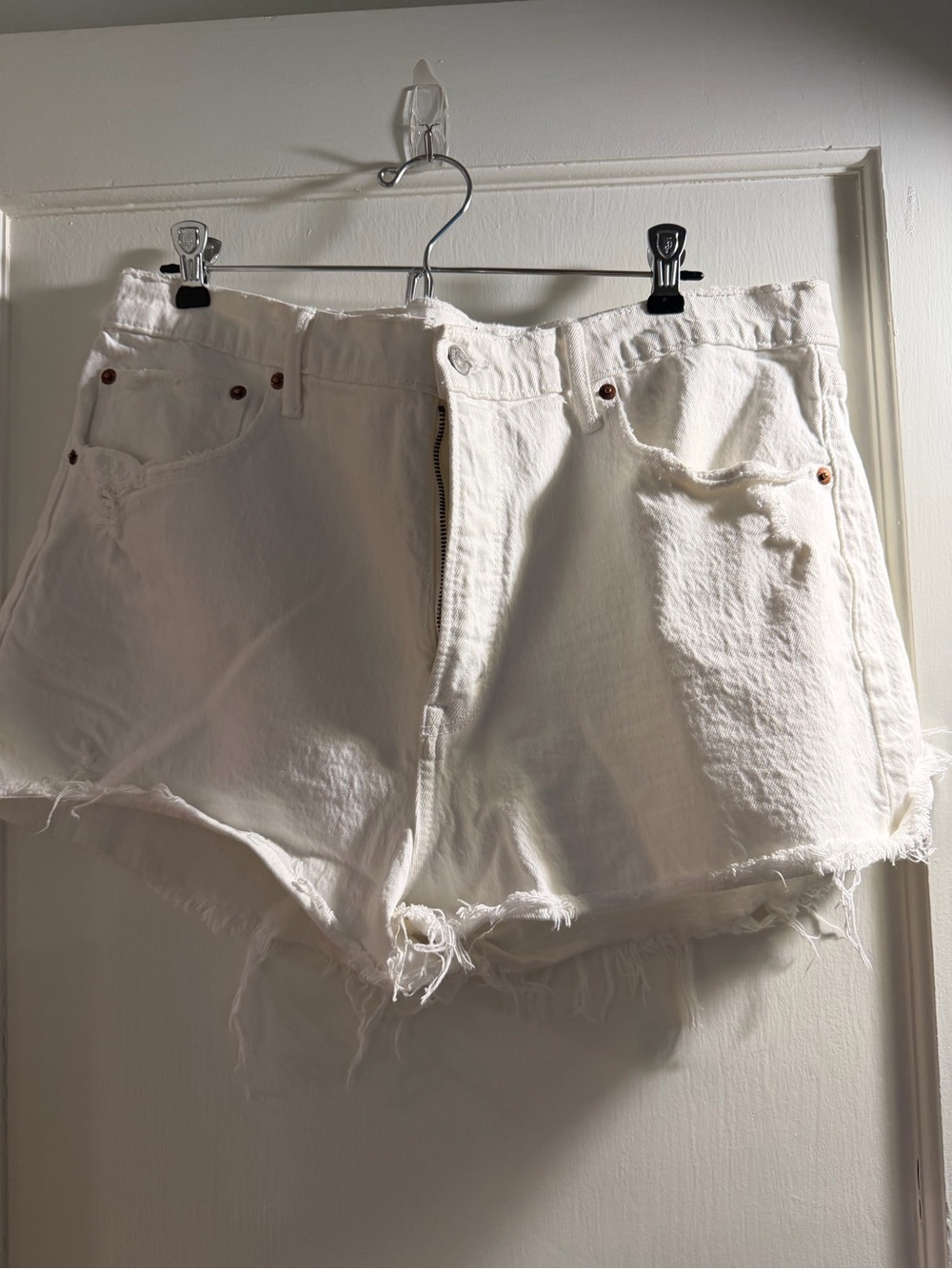 White High-Rise Frayed Hem Denim Shorts